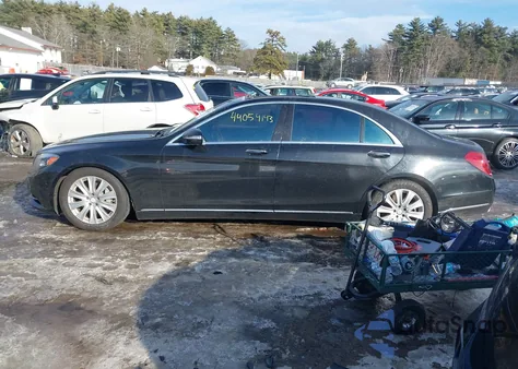 2015 Mercedes-Benz S 550 4Matic z USA, uszkodzony, nr VIN WDDUG8FB3FA148981